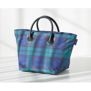 Aquascutum（アクアスキュータム） ファスナー 圧縮式 衣類 収納バッグ