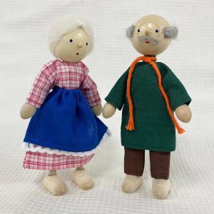 ヘアビック社 人形 7人家族セット ドールハウス用 7体 3歳〜 ドイツ製