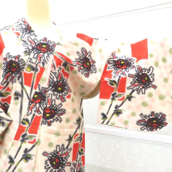 銘仙 アンティーク着物 昔 袷 正絹 バチ衿 薄ベージュ 白 グレー 黒 赤