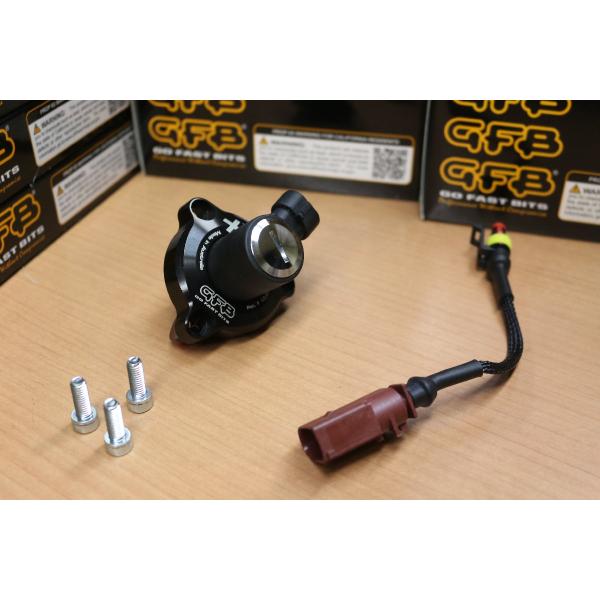 alphalinejapan_gfb9381golf7r