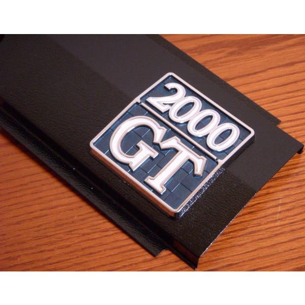 NEW☆ハコスカ用2000GTエンブレム新品☆前期リヤパネル用 GC10/KGC10