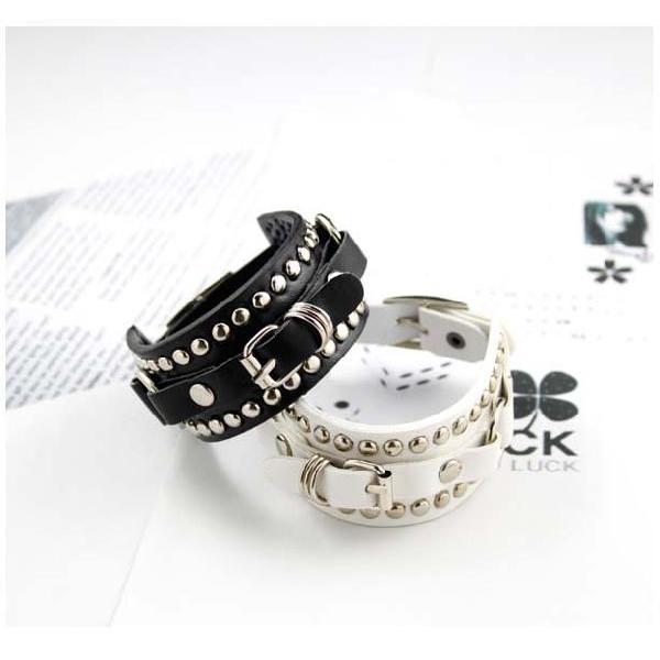 メンズ＆レディース兼用 スタッズ鋲付き＆ベルトデザイン リストバンド