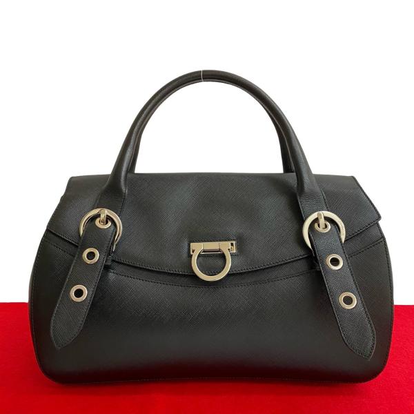 ほぼ未使用 Salvatore Ferragamo サルヴァトーレフェラガモ ガンチーニ