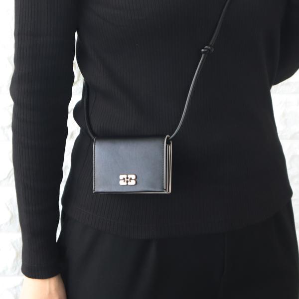 GANNI（ガニー） 【並行輸入品】ガニ― ストラップ付財布 ウォレット