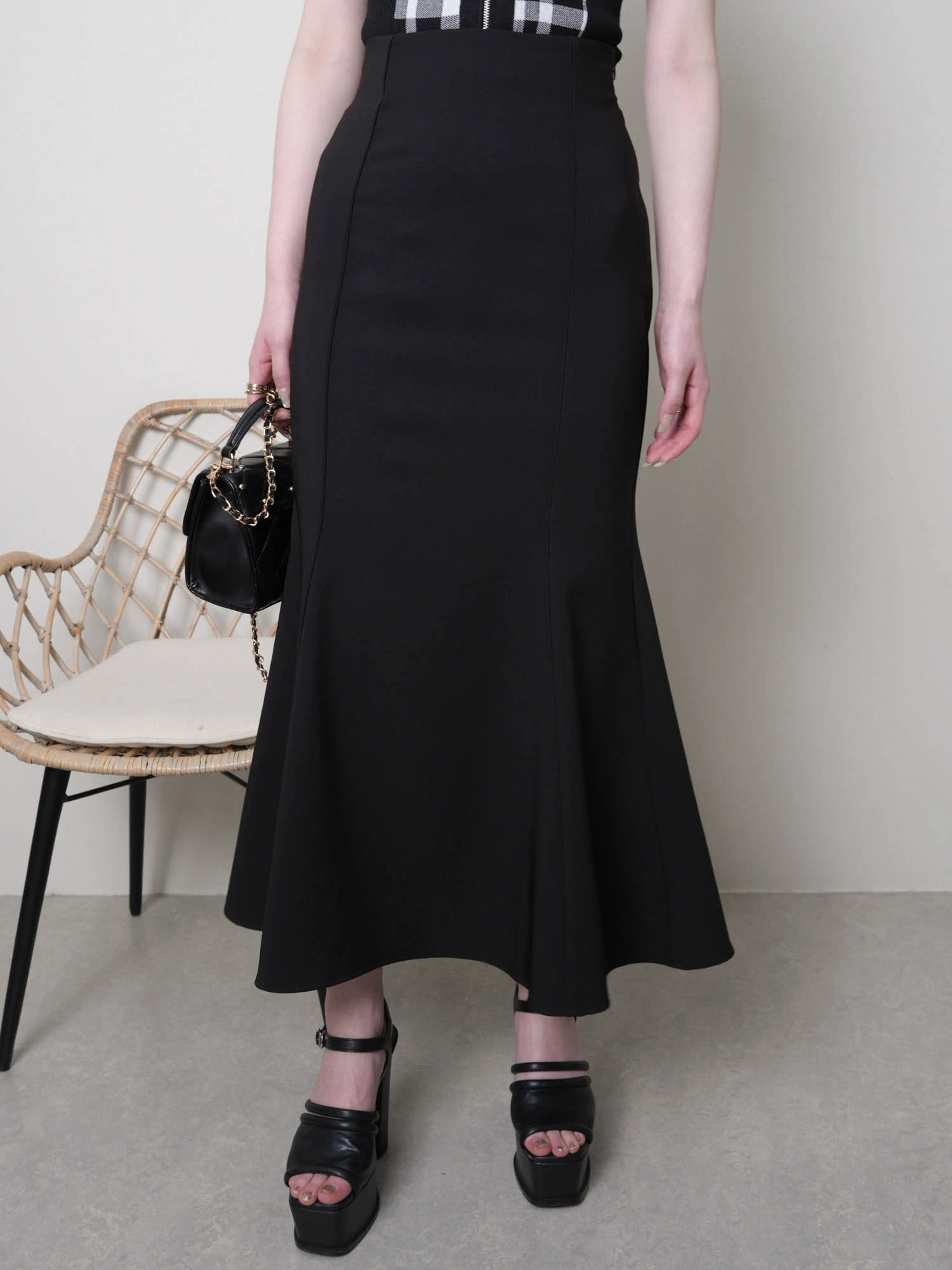 LIP SERVICE（リップサービス）｜ バックスピンドルストレッチ