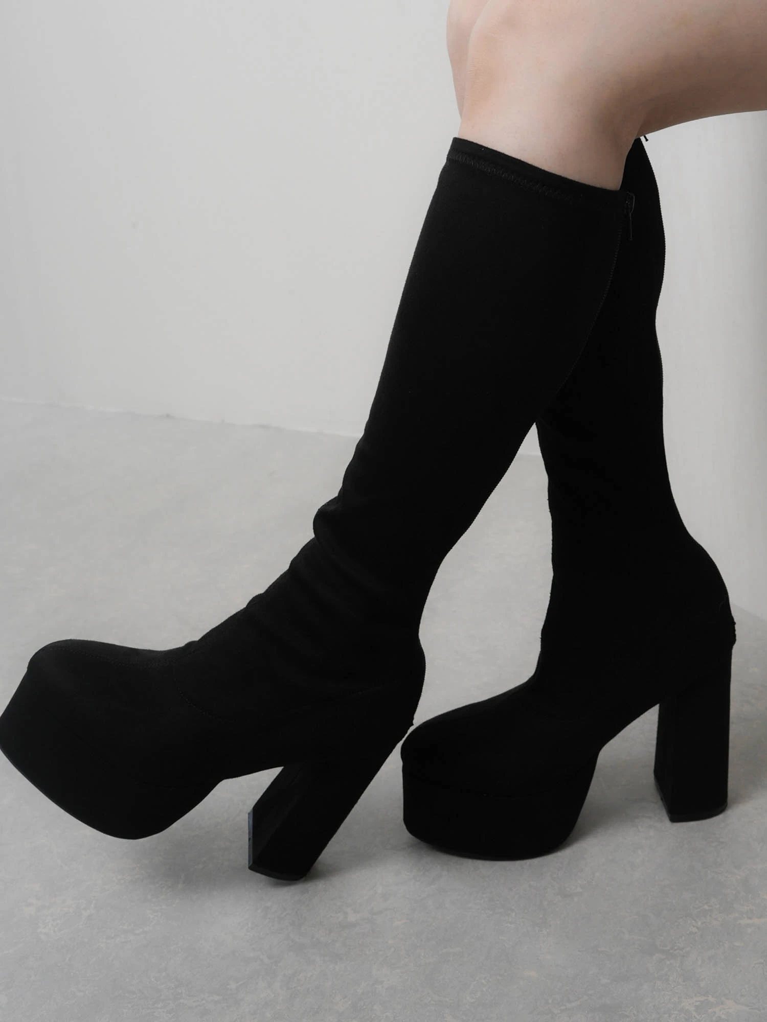 01_001.jpg?img_width=750