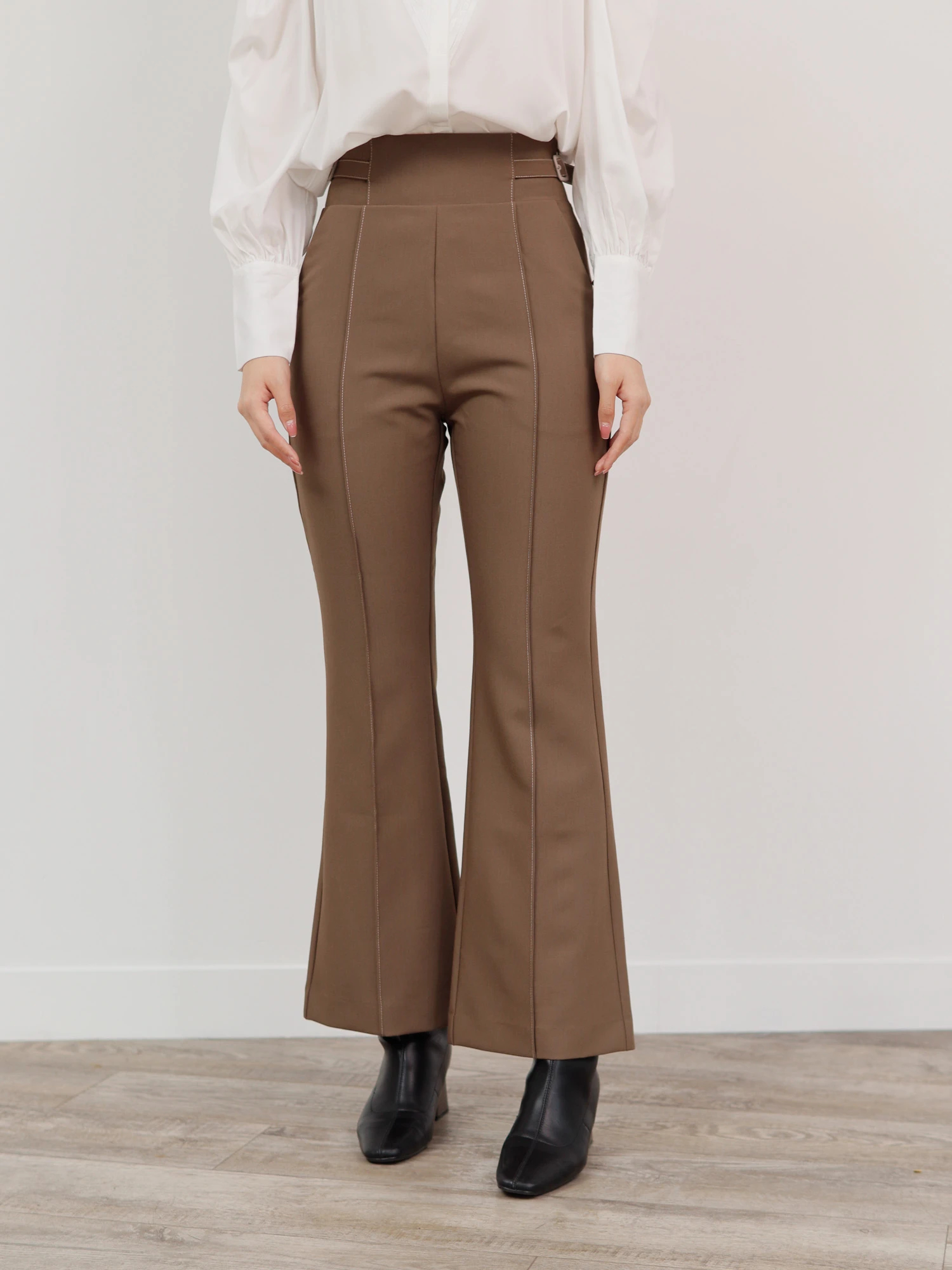 LADYMADE（レディメイド）｜ サイドベルトハイウエストフレアパンツ