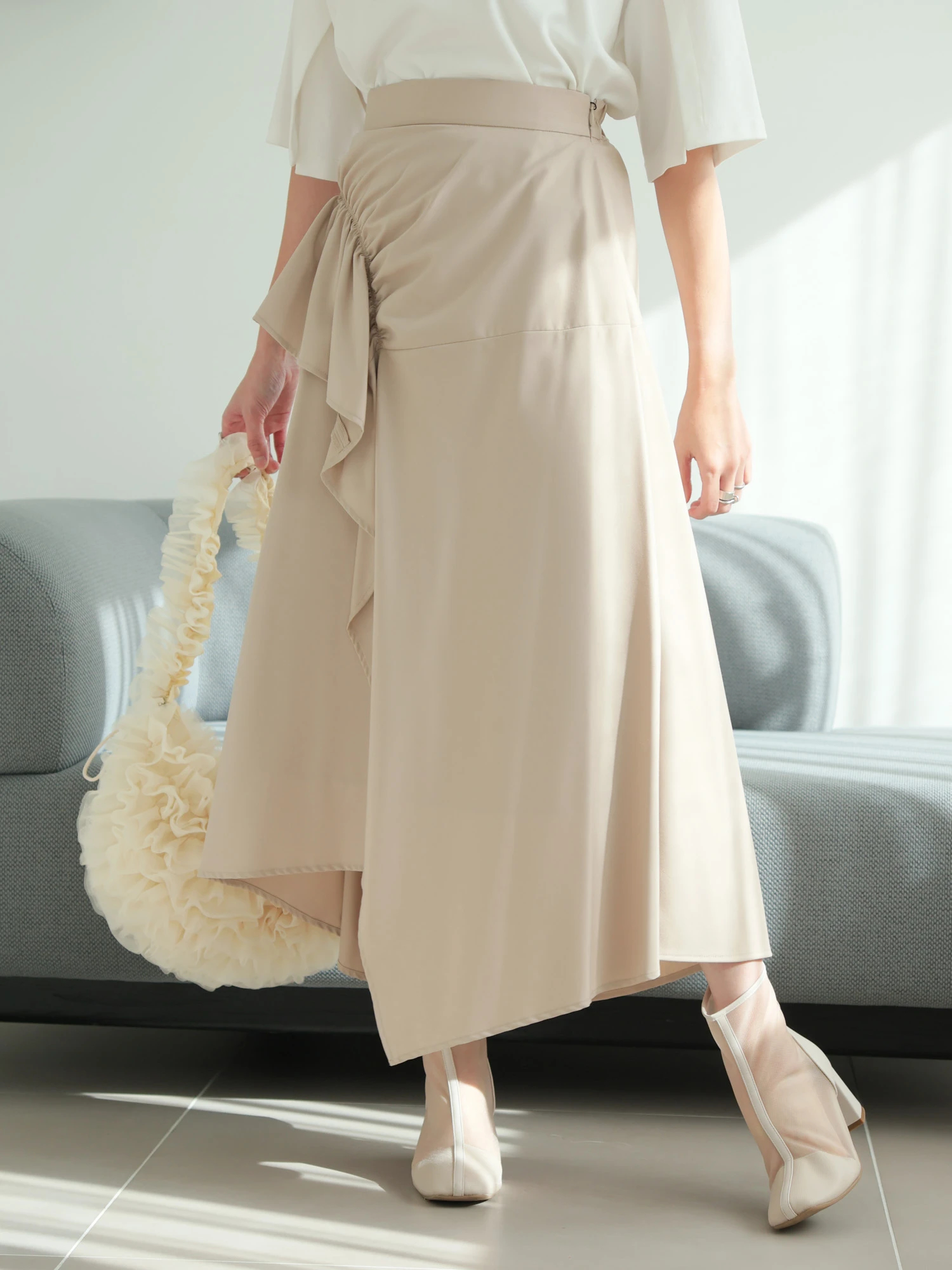 LADYMADE（レディメイド）｜ ドロストアシメヘムスカート アイテムの