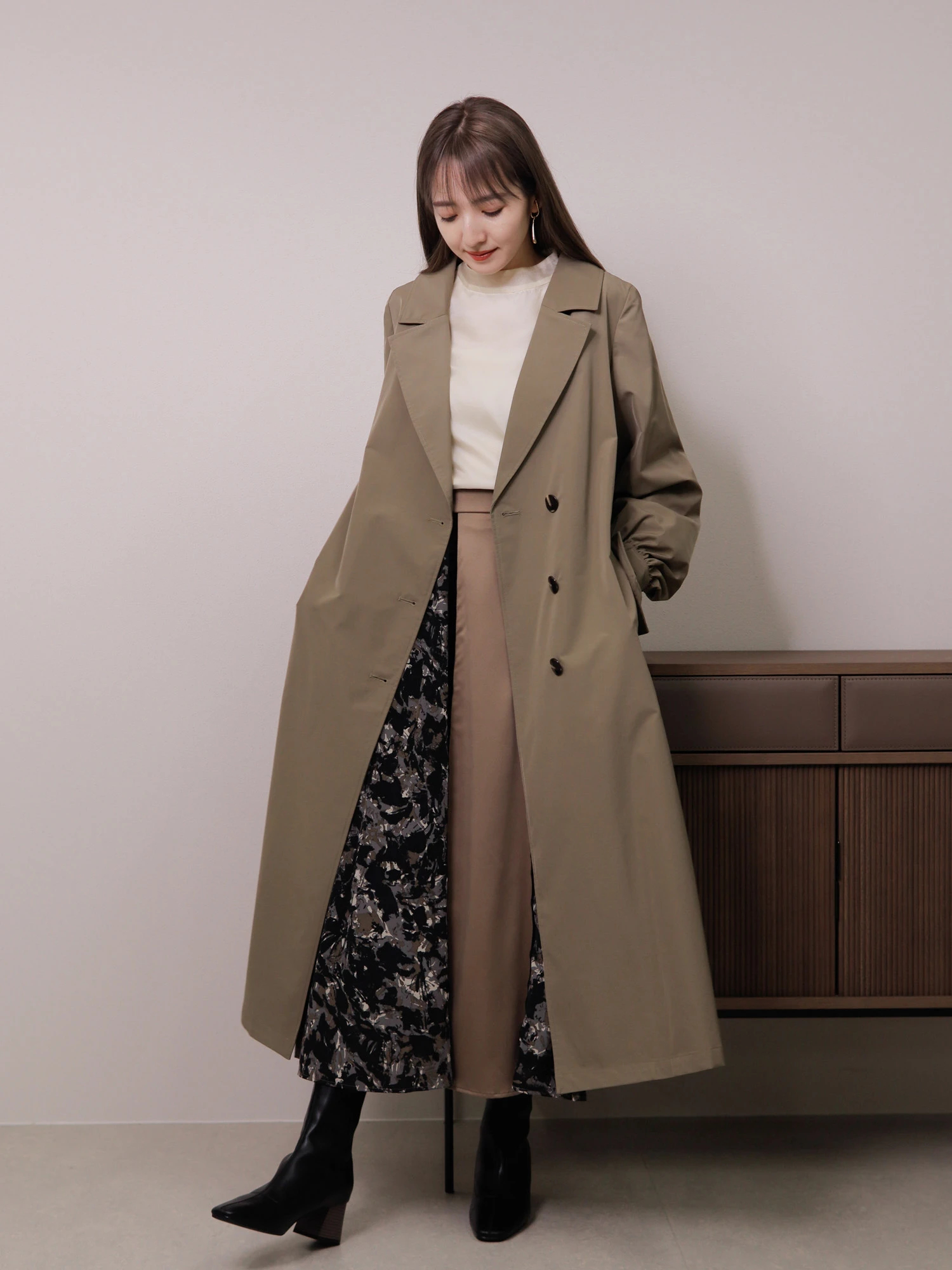 LADYMADE（レディメイド）｜ スカーフベルトフレアトレンチ アイテムの