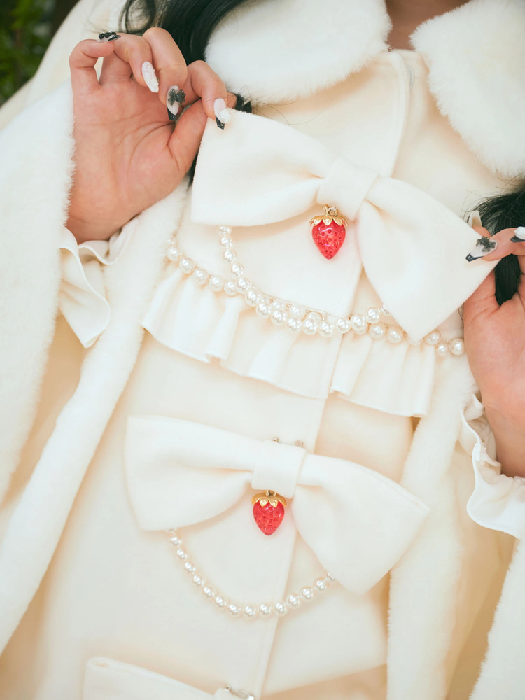 ストロベリーリボンポンチョコート - Ank Rouge(アンクルージュ)の