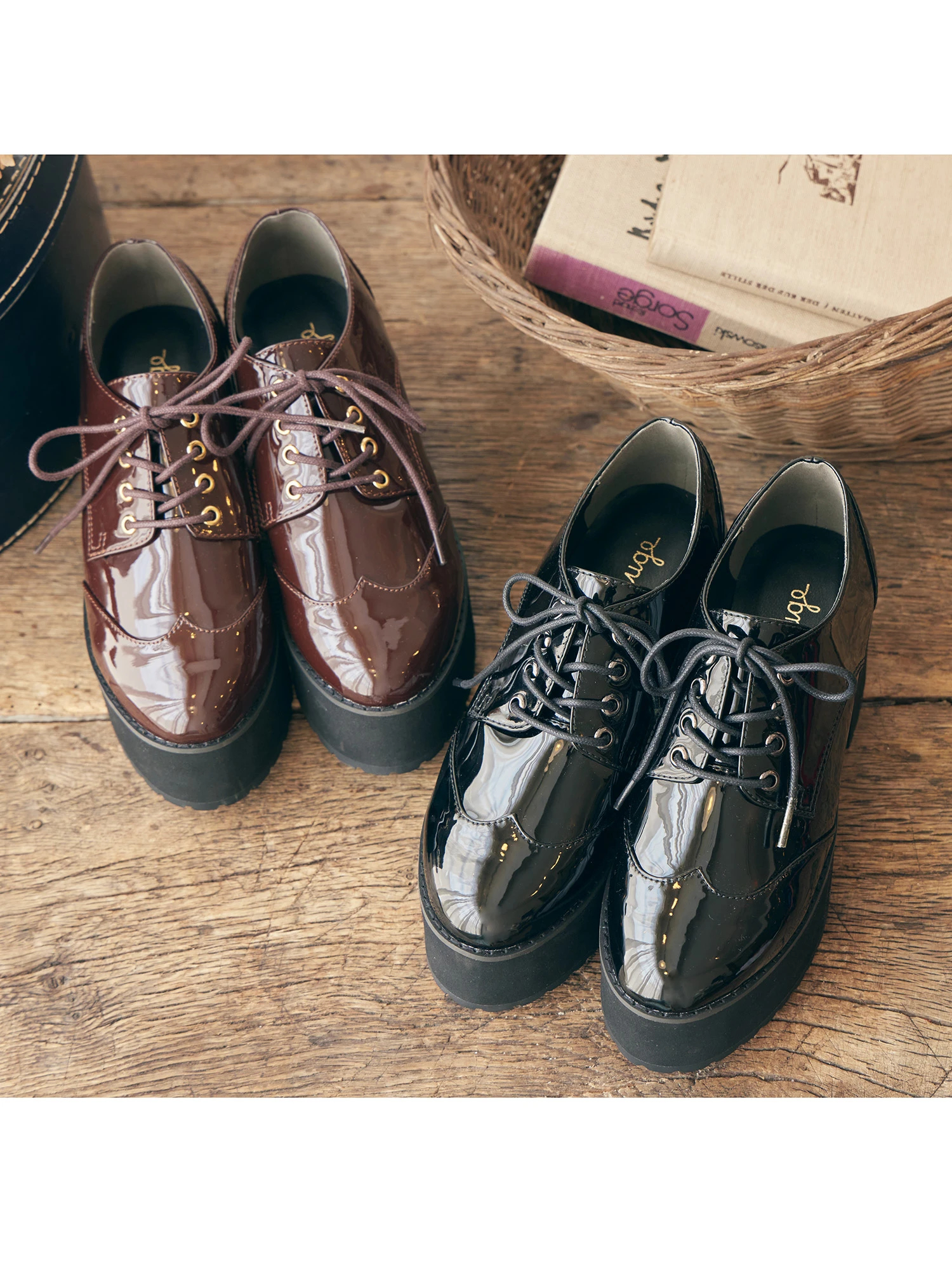 レースアップ厚底シューズ - Ank Rouge(アンクルージュ)のローファー