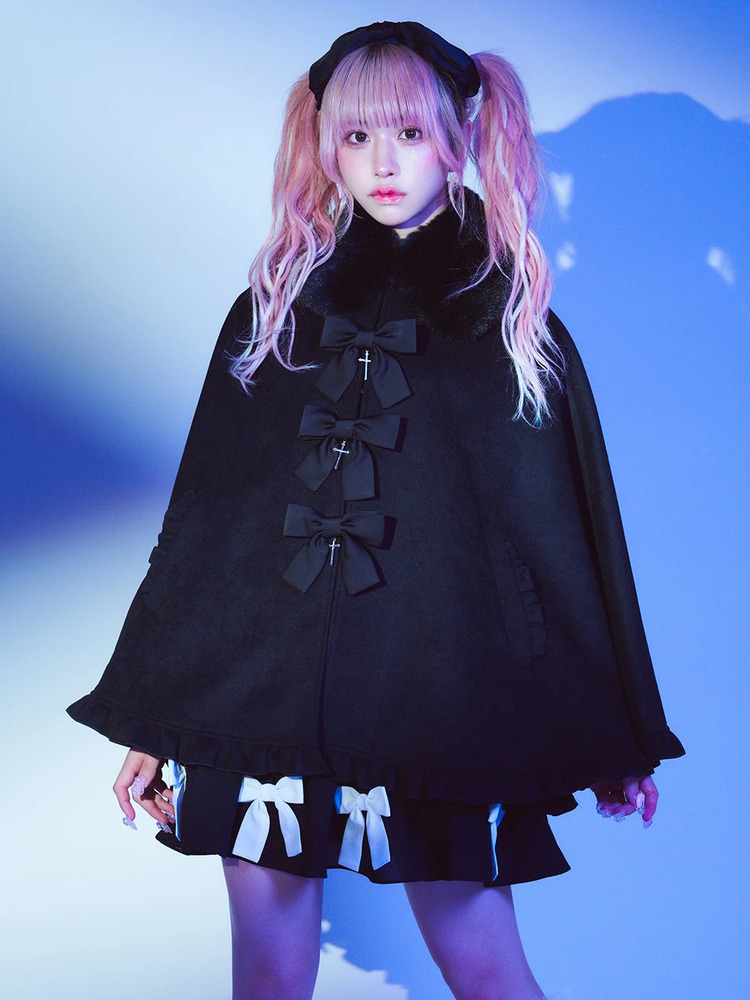 リボンが3つフリルケープ - Jamie エーエヌケー(ジェイミーエー