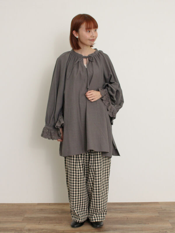 セール】 袖口レーススキッパーチュニックブラウス（オフホワイト