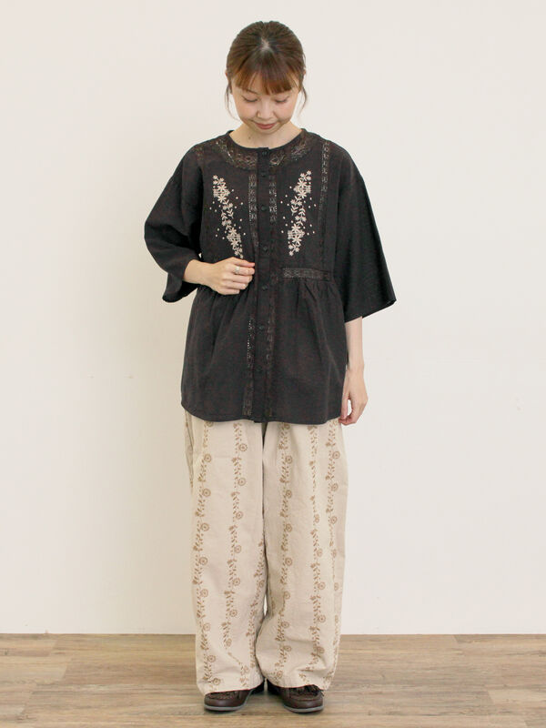 セール】 【M/Lサイズ】花刺繍パンツ（チャコールグレー/ベージュ