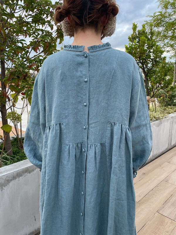 立川店/EC限定】リネンスタンドフリルワンピース（チャコールグレー