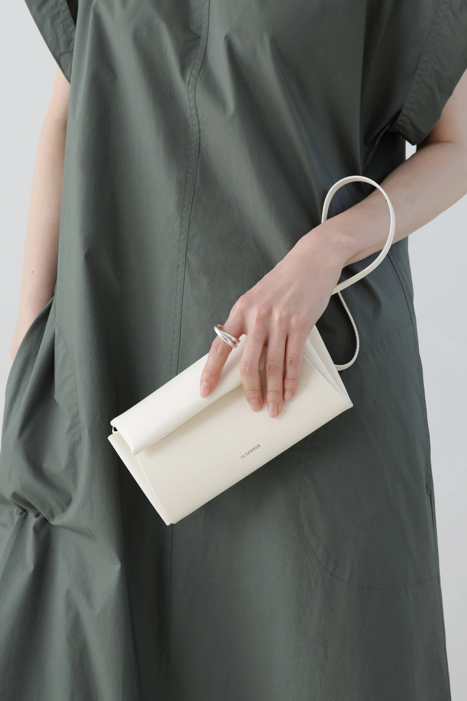 JIL SANDER（ジル サンダー）｜ENVELOPE SMアイテムの詳細 | GUESTLIST