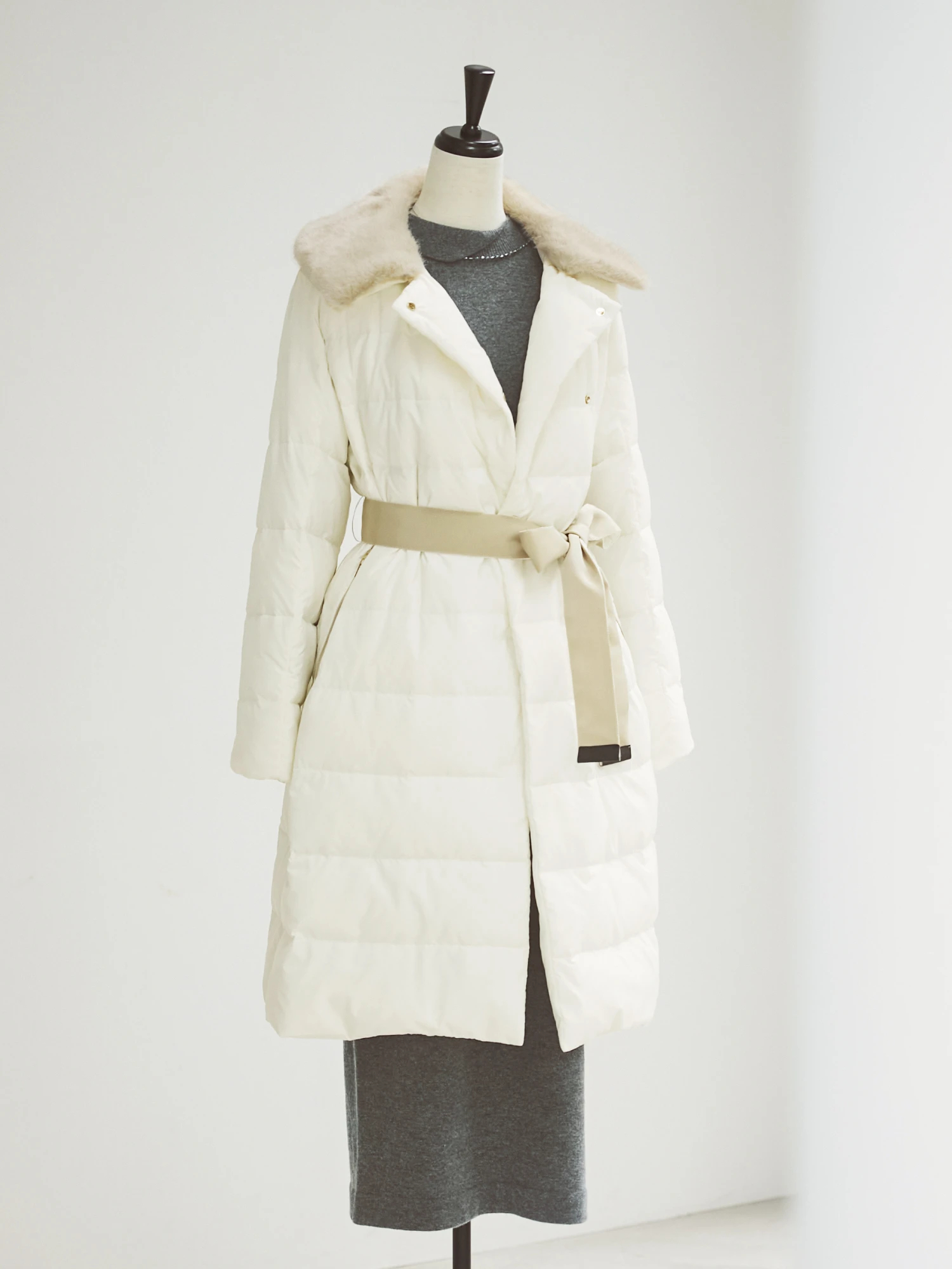 MORABITO モラビト ダウンコート 40 ベージュ MORABITO - MORABITO