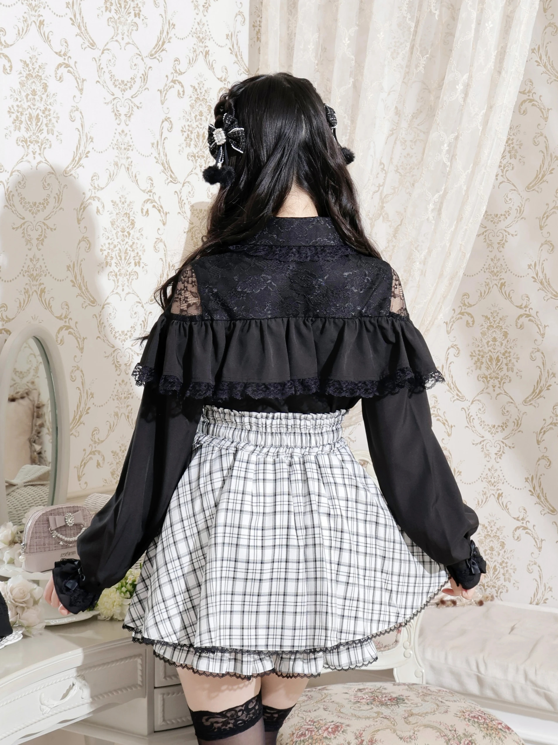 ツイードリボンケープフリルオープンショルダーブラウス（シャツ