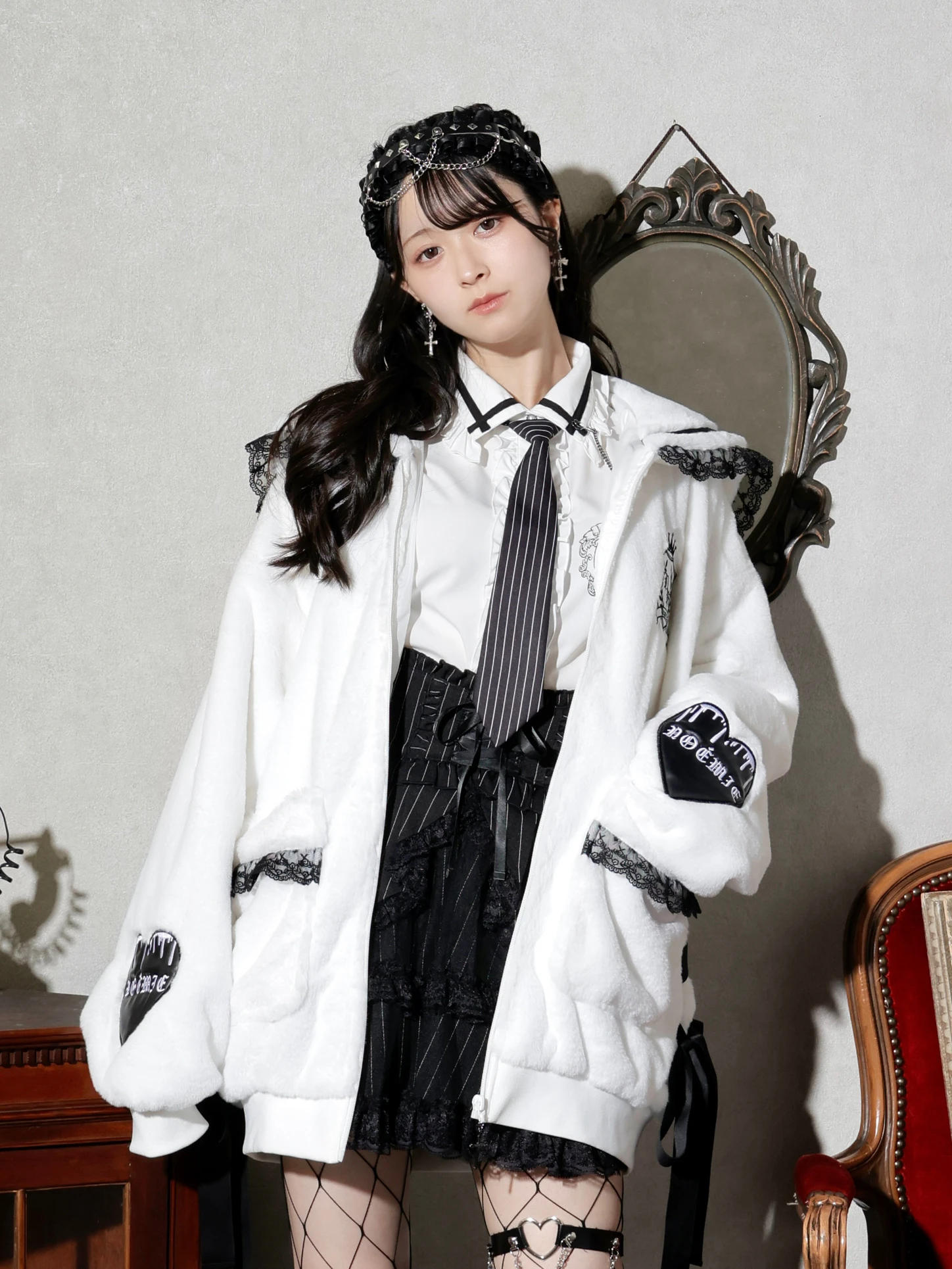 ゴシックスピンドルファーブルゾン（ブルゾン｜オフホワイト・黒