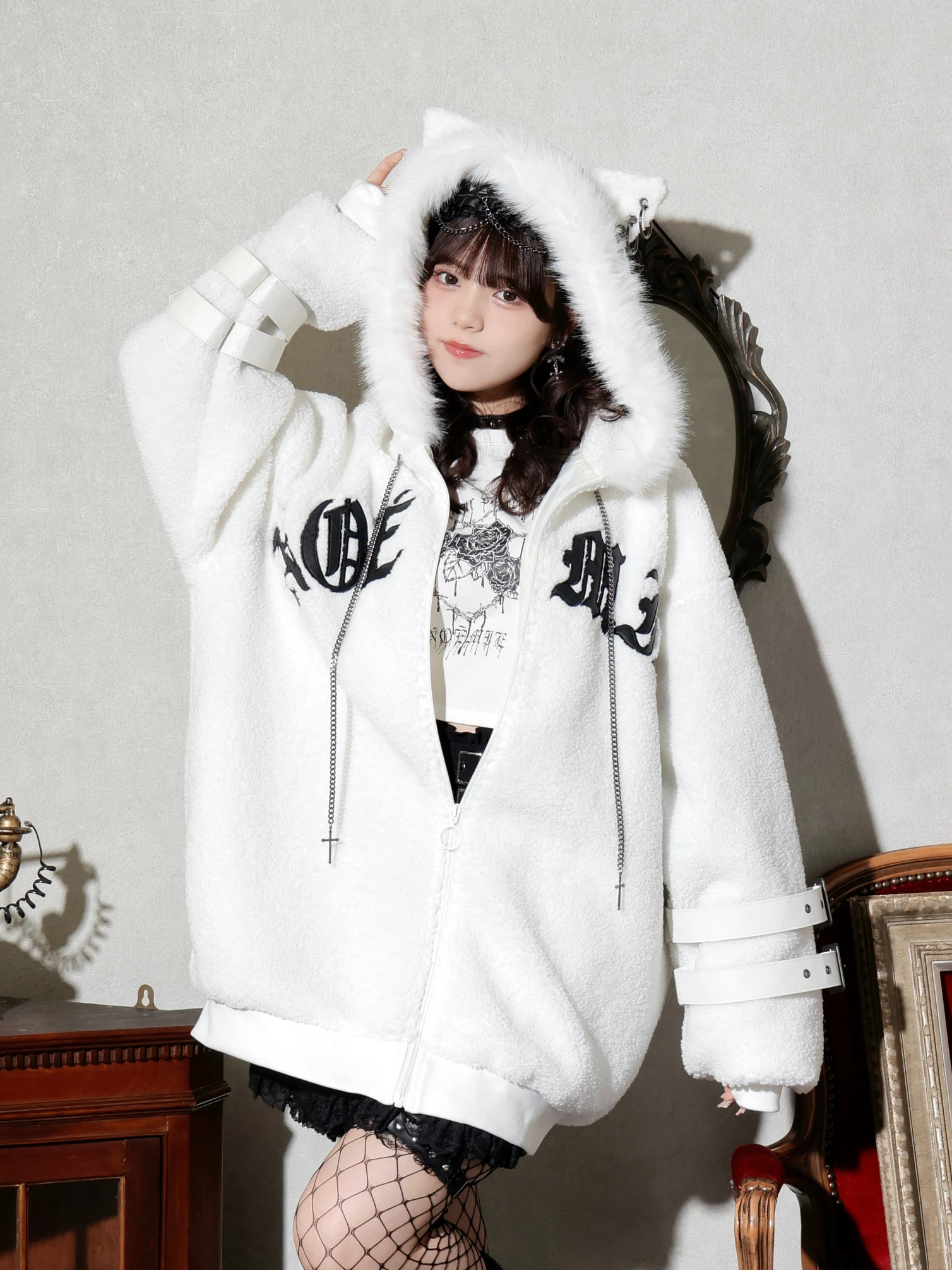 ダブルバックルねこ耳ユニセックスボアブルゾン（ブルゾン｜オフ