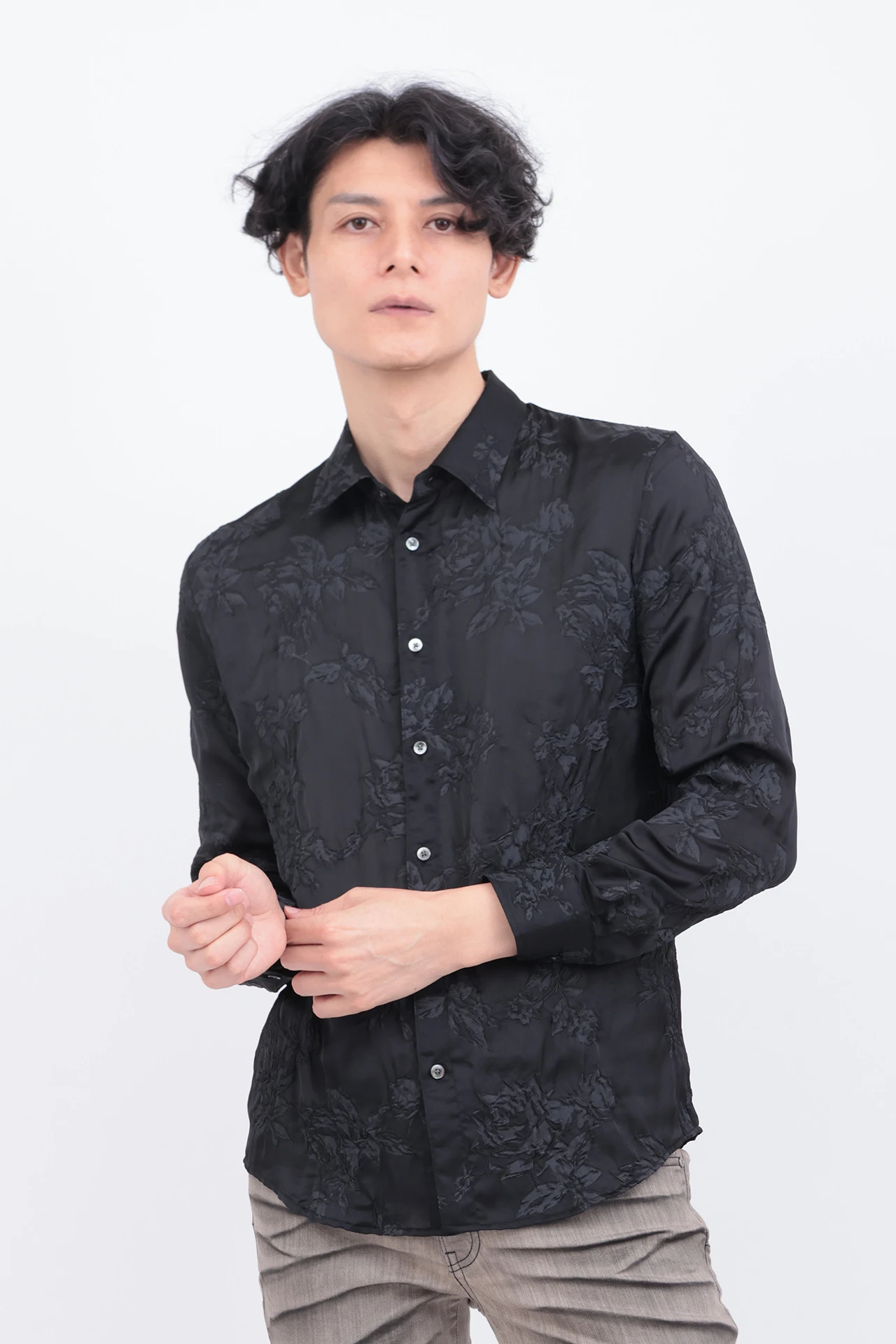 TORNADO MART∴サテンオーガンジーシュリンクフラワープリントシャツ