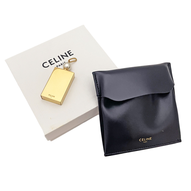 セリーヌ スクエアー＆パール ペンダントトップ(チャーム) ゴールド