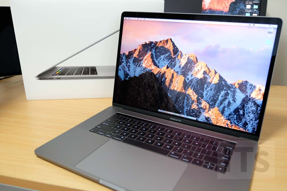 15インチMacBook Pro 2016【開封レビュー】旧型の外観比較もしてみた