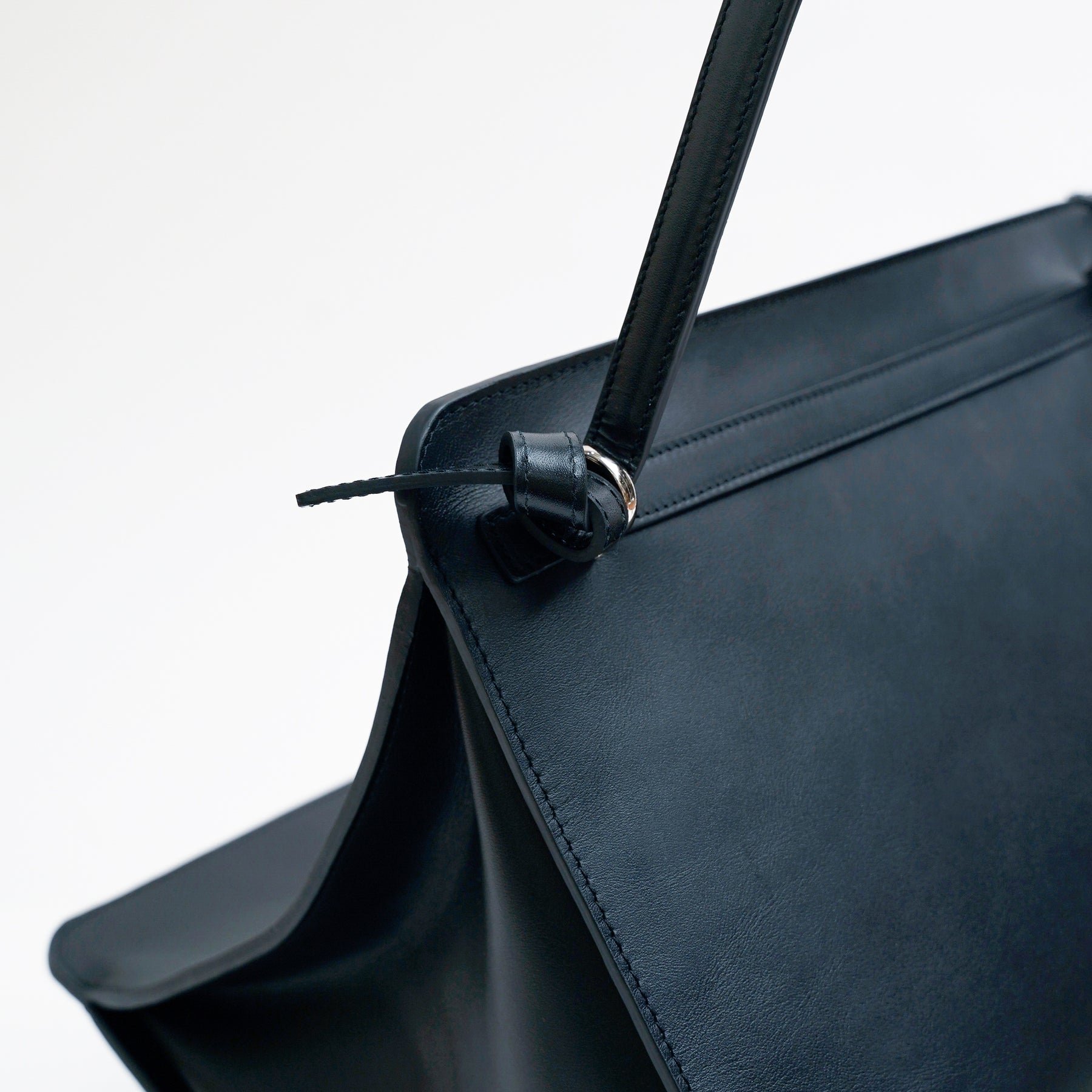 HERRIE BOX PREMIER / RAPTO FLEX｜完成度を極めたレザーボックス