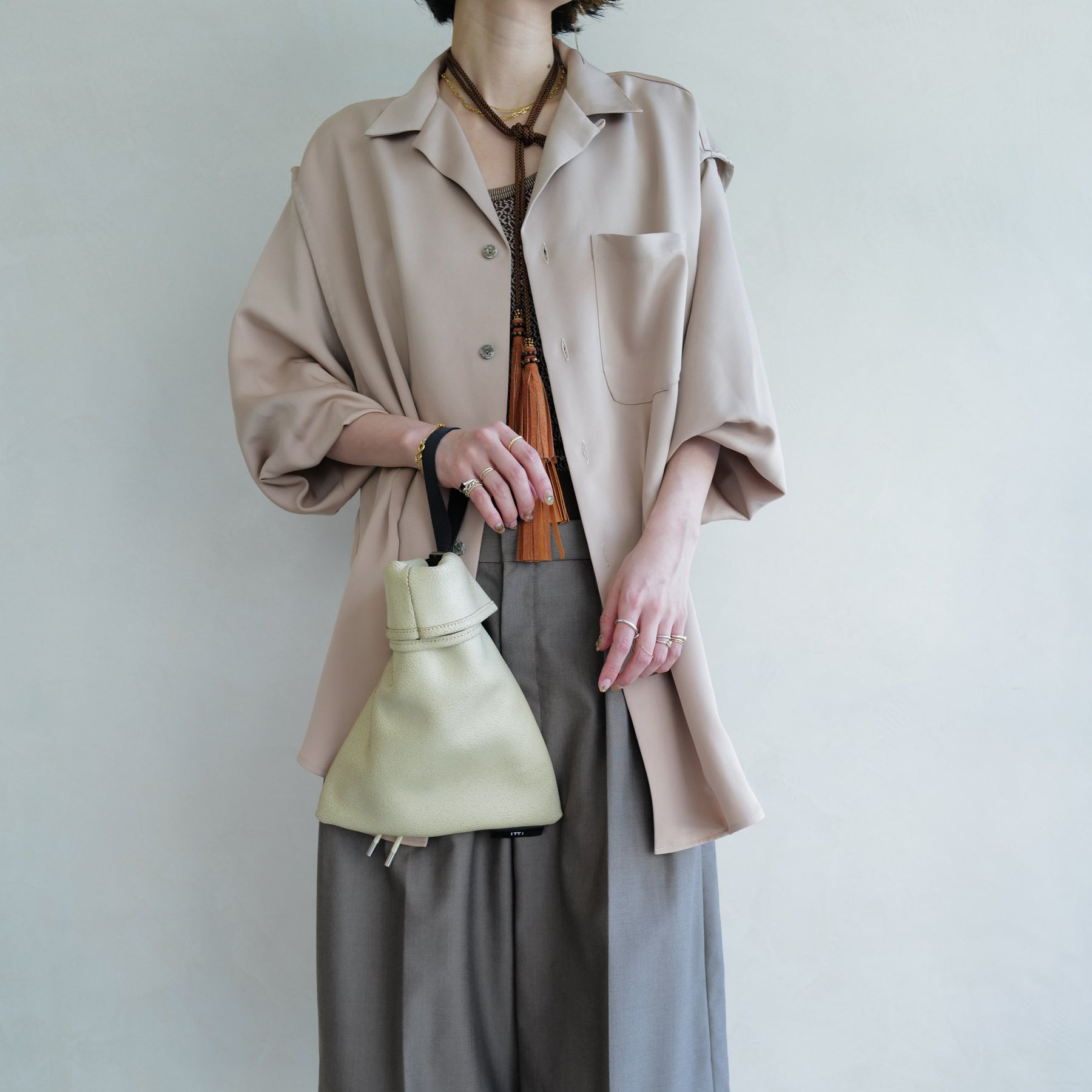 ANNIE RICE BAG iii / CRACK｜ヒビ加工 アップサイクル レザー 巾着