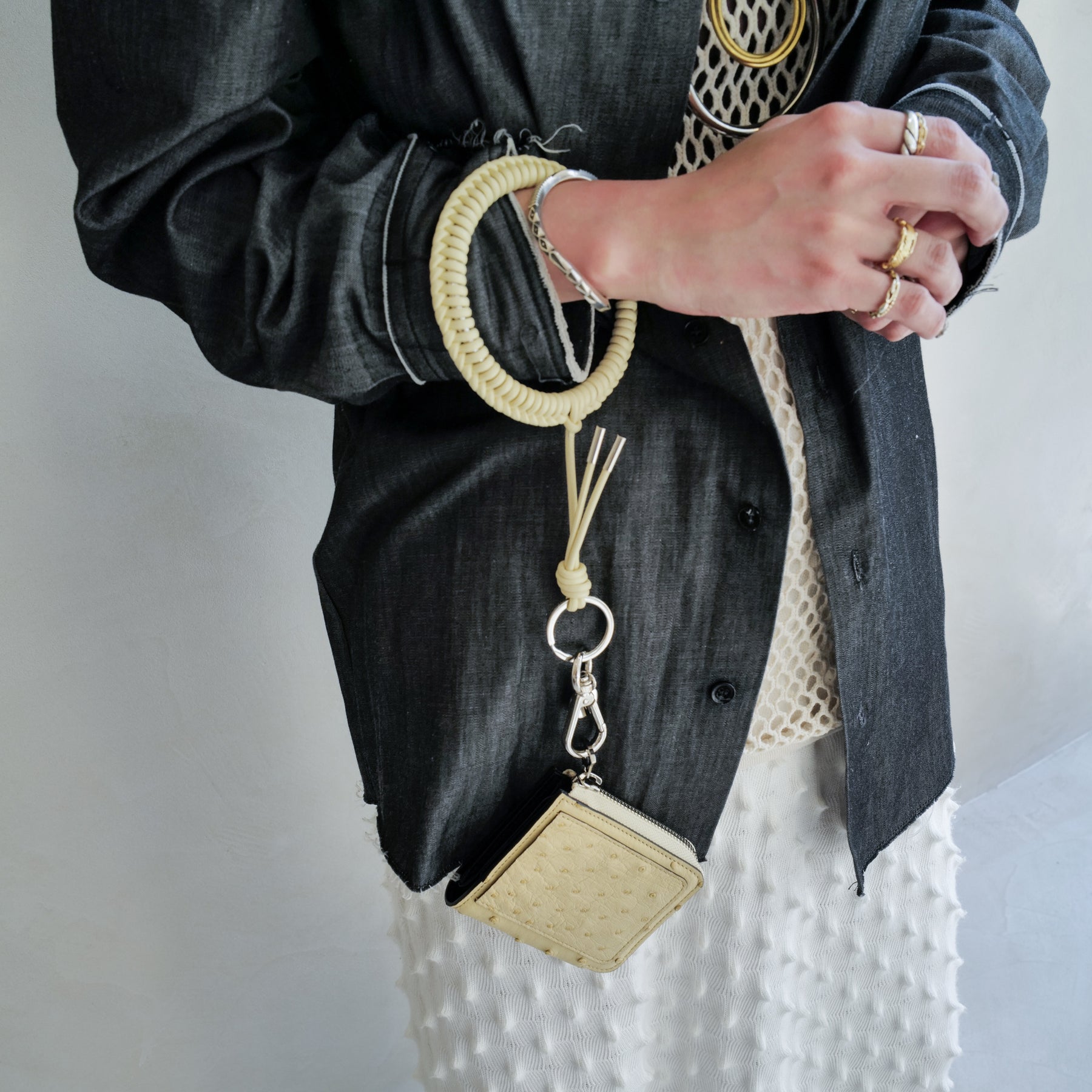 CRISTY KNOT WRIST CIRCLE CHARM / RAPTO JP｜レザーリストストラップ