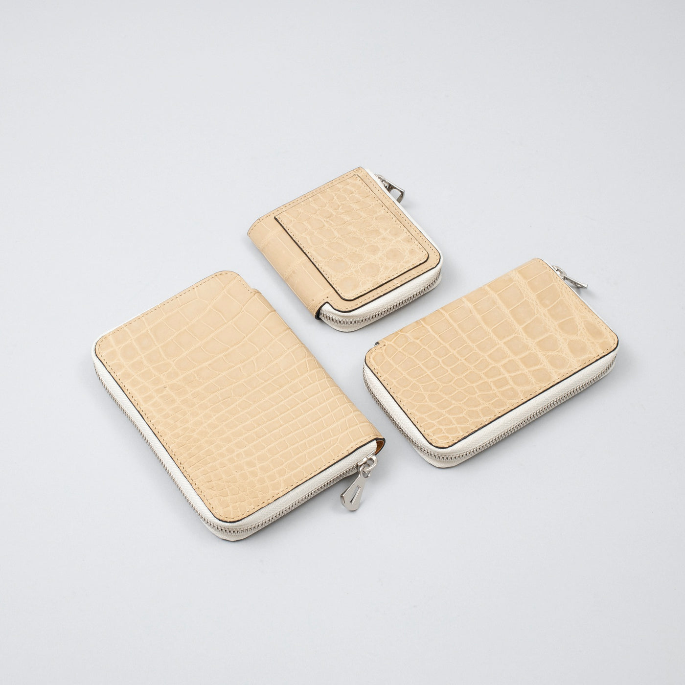 CRISTY SMART MID WLT.5｜ヌメクロコの経年変化が楽しめる本革ミニ財布