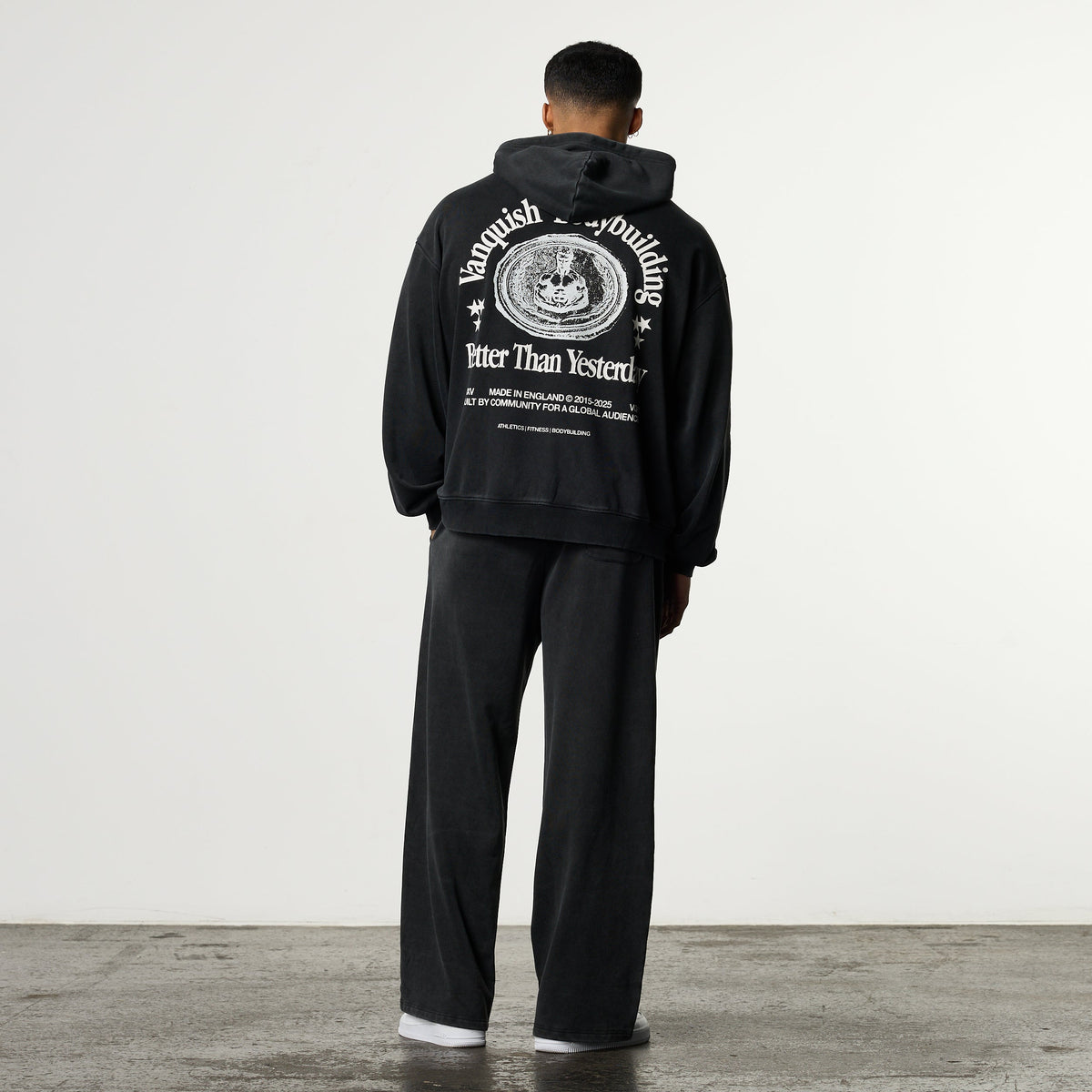 VANQUISH FITNESS Heritageモデル ブラックオーバーサイズジップパーカー