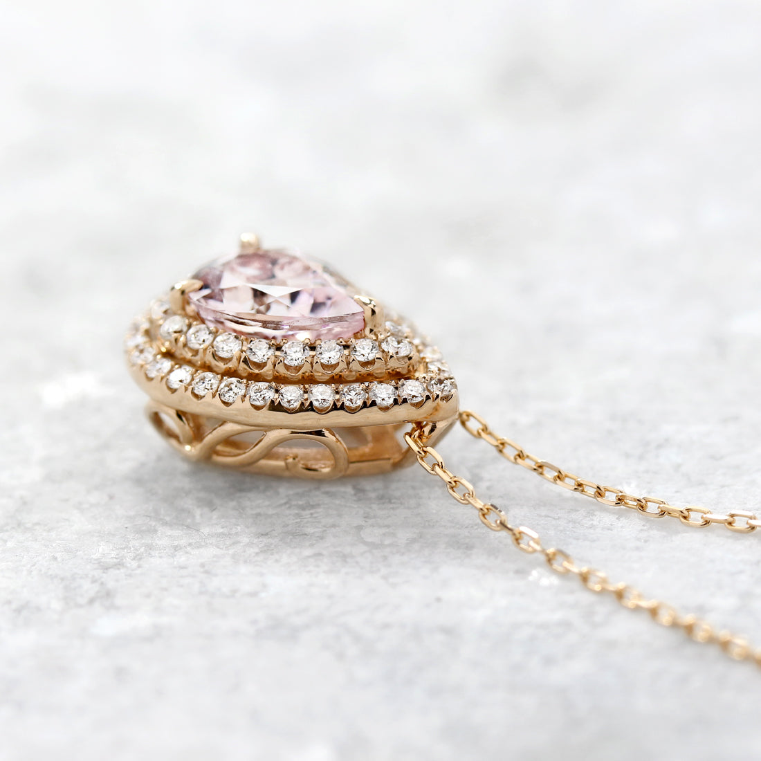 Double -ドゥブル- ペアシェイプ モルガナイトネックレス PG – JaMais