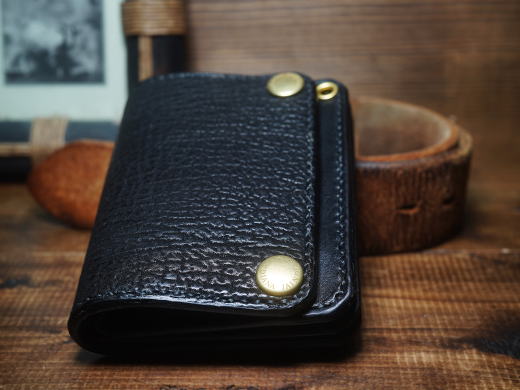 TRWS-SH シャークスキンのショートトラッカーウォレット