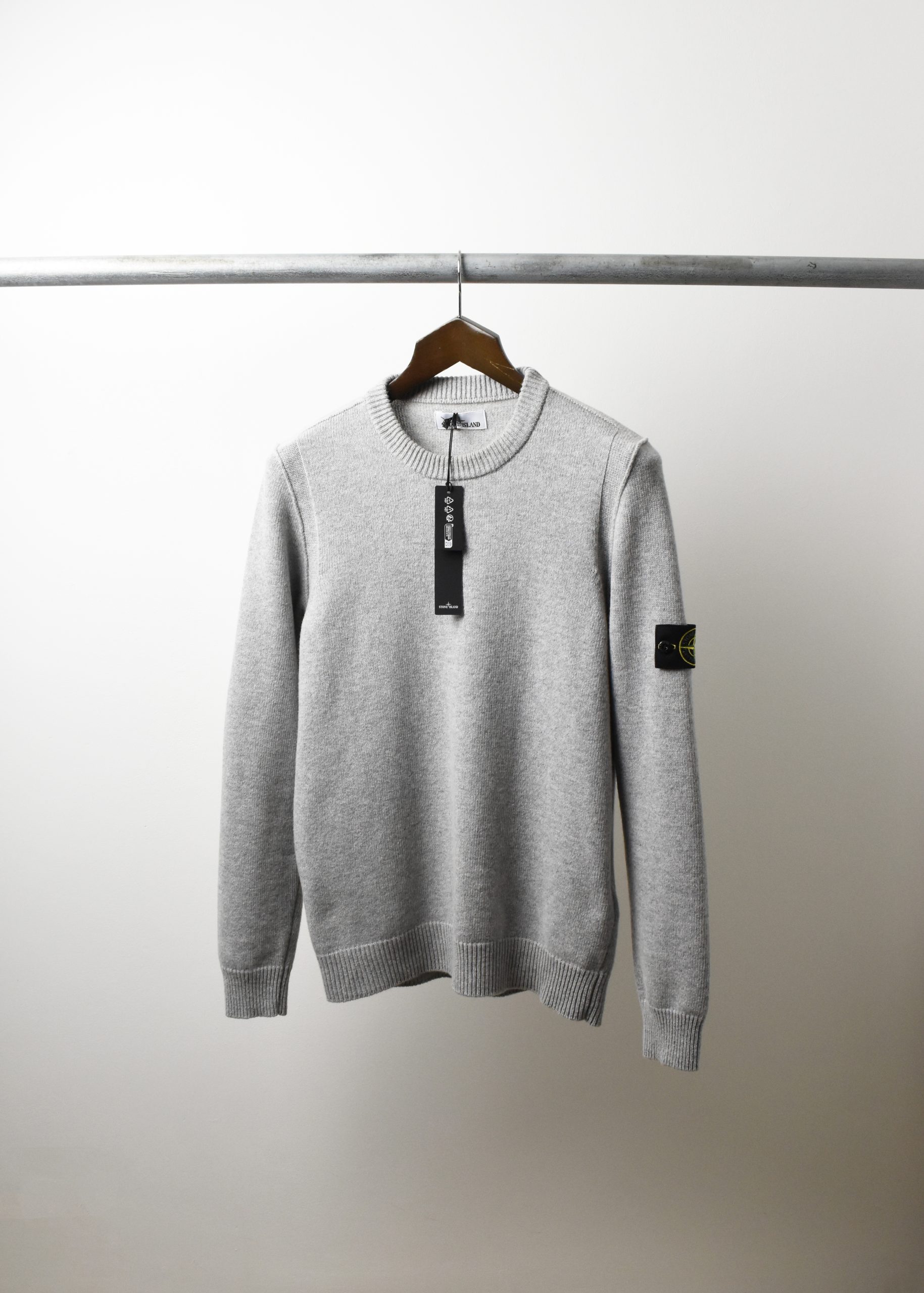 STONE ISLAND AW24 REVERSE SEAM WOOL CREW KNIT (L) - Jazzy Badger