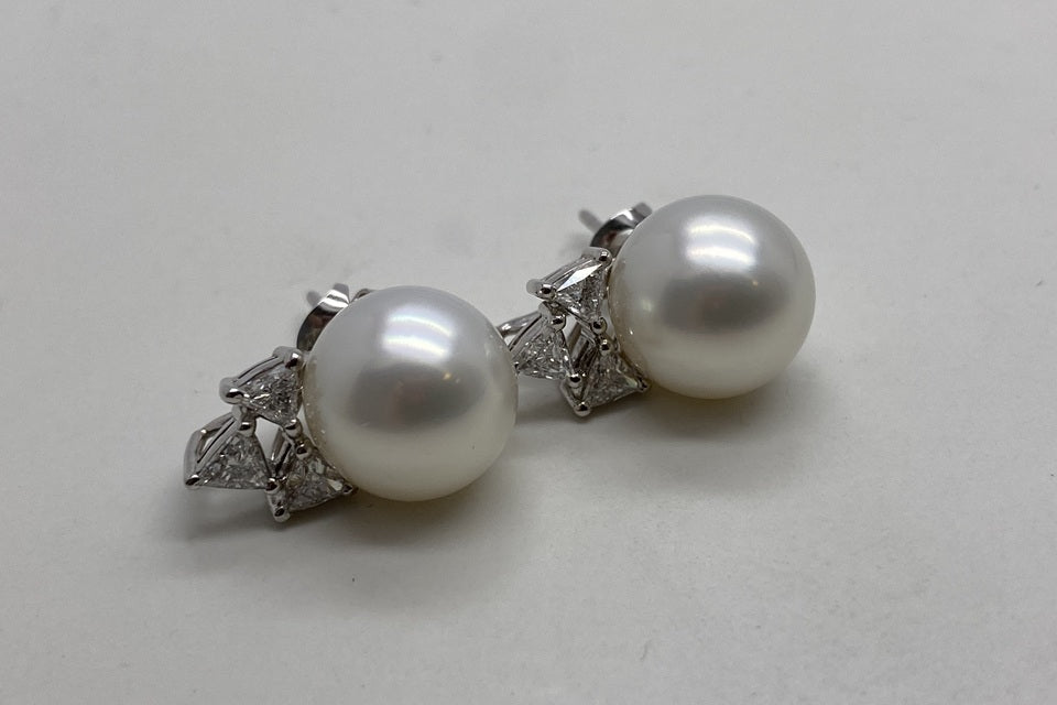 MIKIMOTO【ミキモト】K18WGパール ダイヤモンドピアス (NO.305264