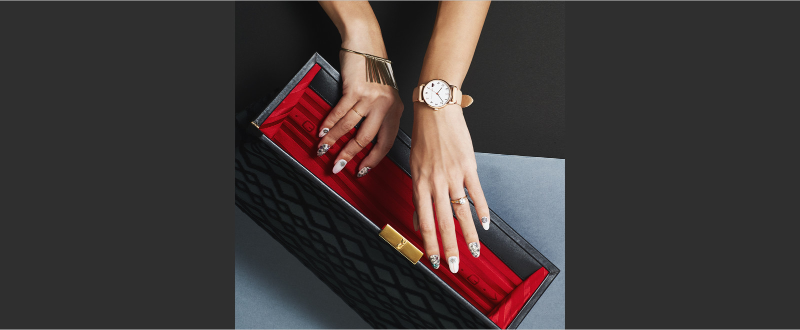 稼働品★ロベルタ ディ カメリーノ★Roberta di Camerino腕時計 Roberta di camerino ロベルタディカメリーノ クオーツ 稼働 - メルカリ