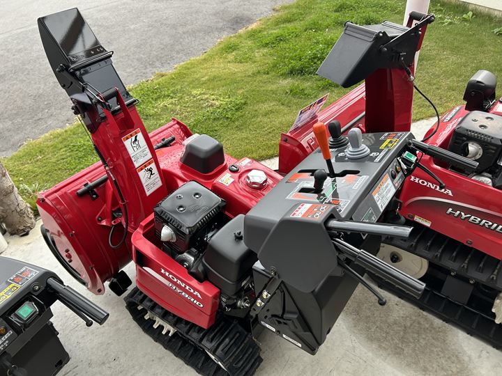 ホンダ除雪機ホンダHSS1370iJX 2025年新型モデル ラスト展示機限り