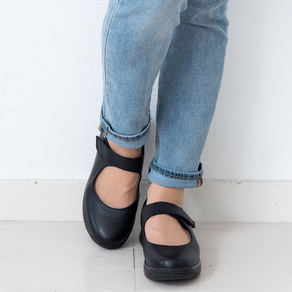 Audrey BlackⅡ 膝、腰に驚くほどやさしい やわらかい履き心地の靴