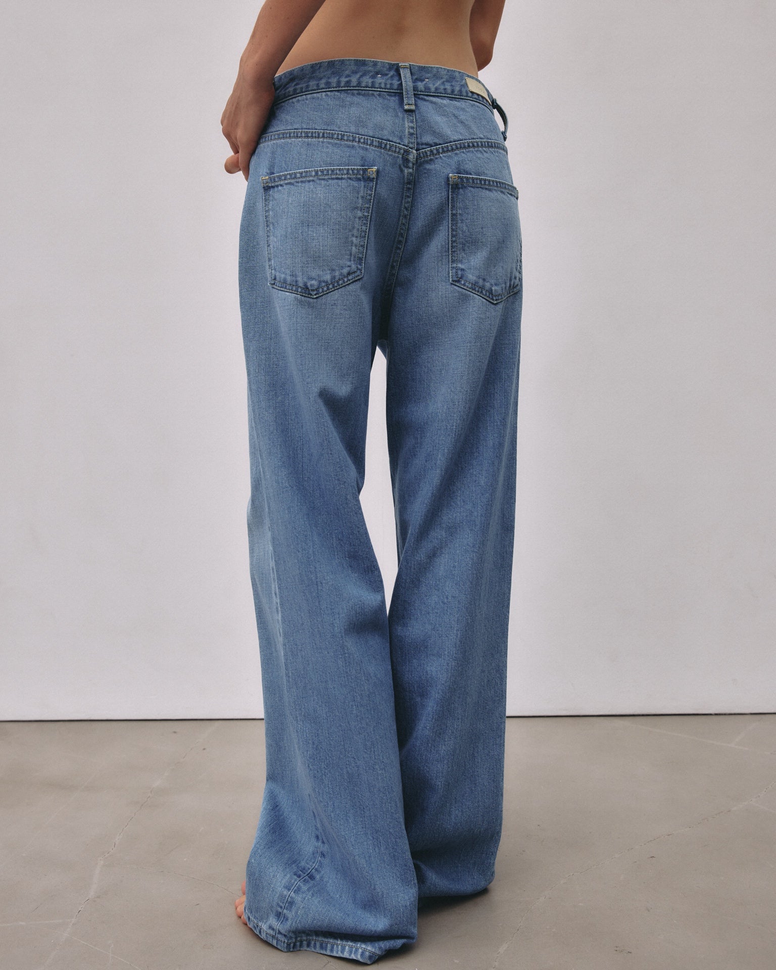 Straight Loose Denim – JSELF