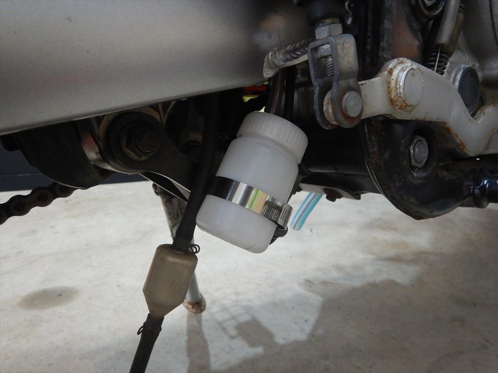 D-Trackerに5,000円以下でオイルキャッチタンクを取り付ける方法 - J的