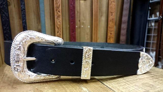 スロッテドコンチョベルト【Tandy Leather 4 CONCHO 】 コンチョ4個