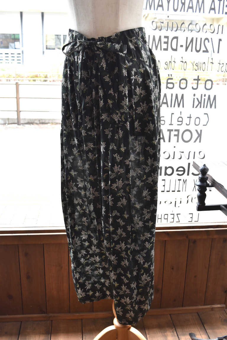 Porter des boutons(ポルテデブトン) 25S/S リバティーオーバルパンツ