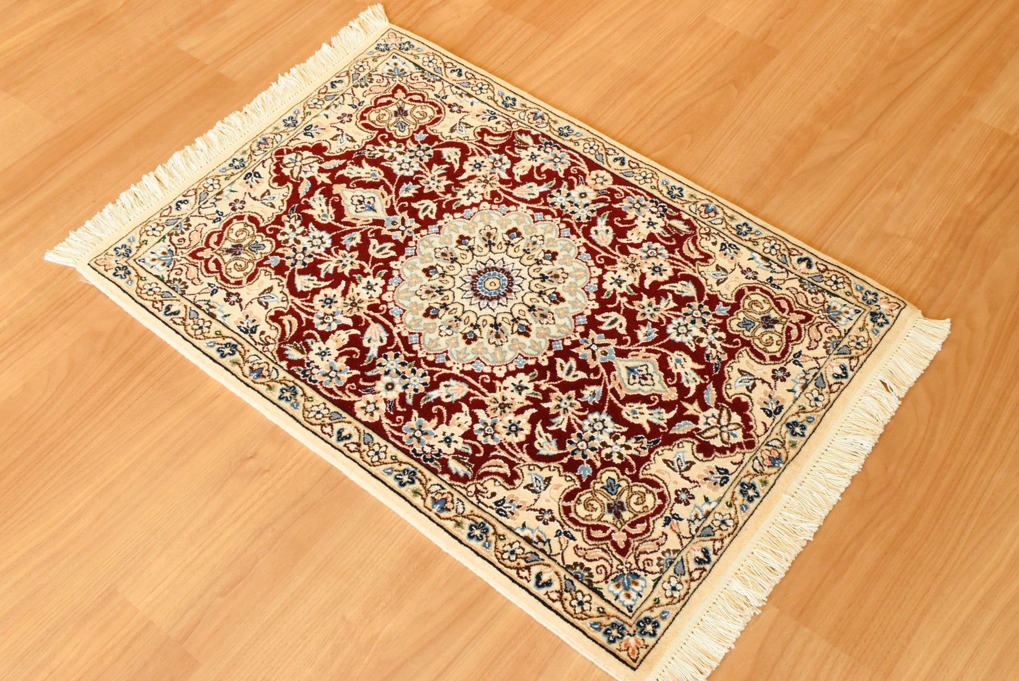 ペルシャ絨毯 イラン ナイン産玄関マットサイズ 66×95