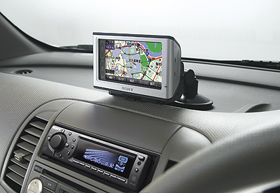ソニー、ポータブルカーナビ「nav-u NV-U1」