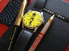 本日の一品 アンティーク屋で見つけたプランターズの「Mr. Peanut腕時計」