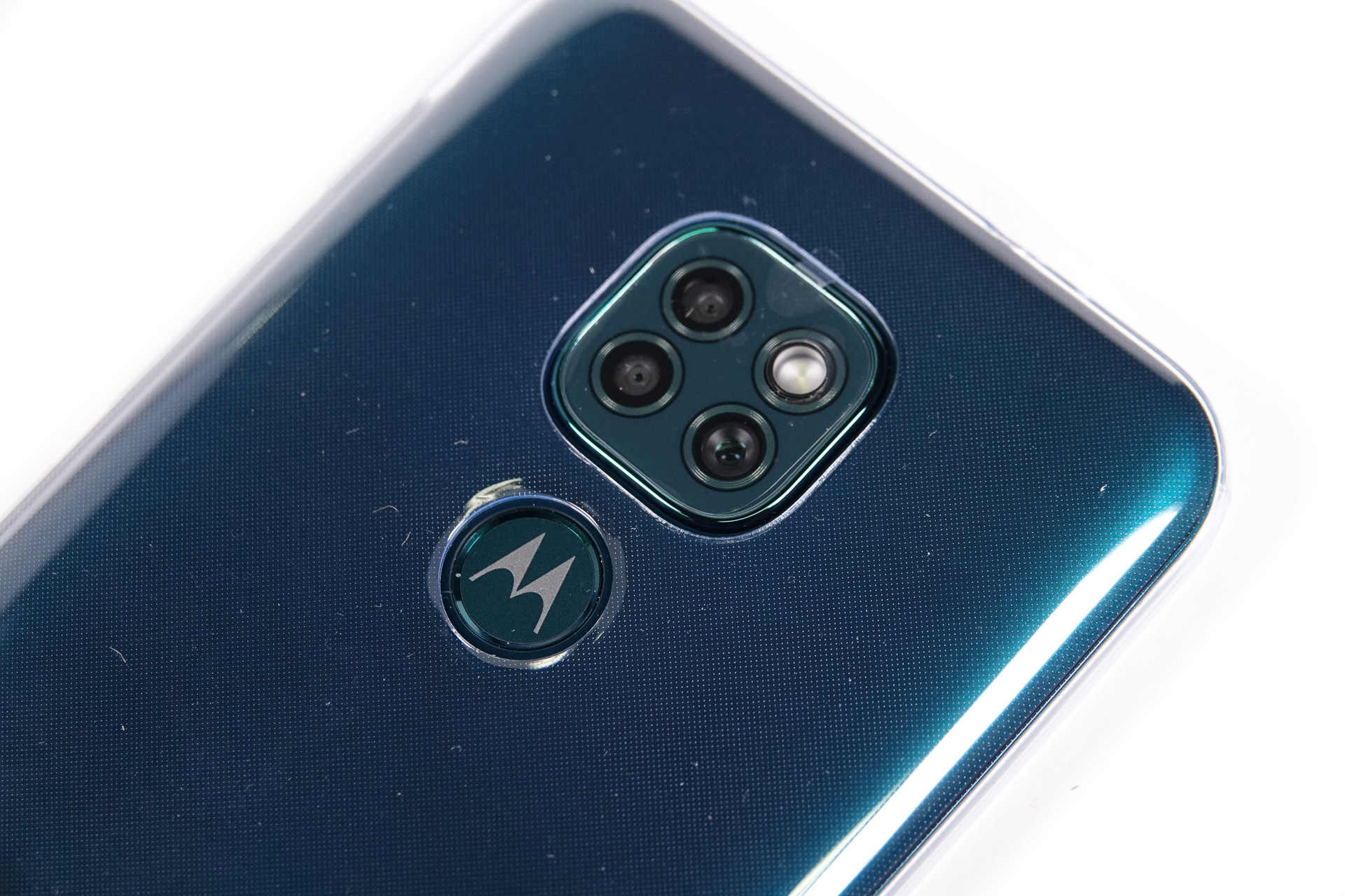 写真で見る「moto g9 play」] - ケータイ Watch