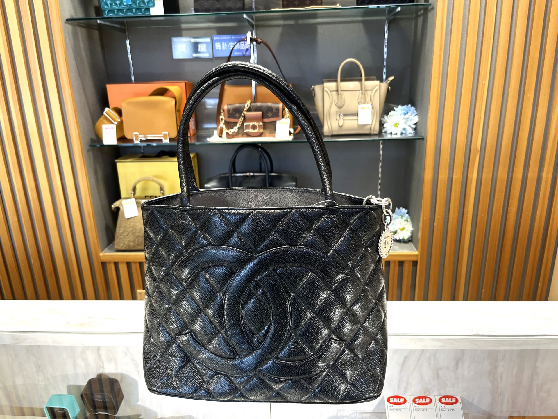 CHANEL（シャネル）復刻トートの買取査定ポイントを徹底解説！【 質屋