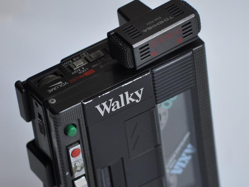 TOSHIBA ポータブルカセットプレーヤー Walky KT-GS4 通電OK TOSHIBA