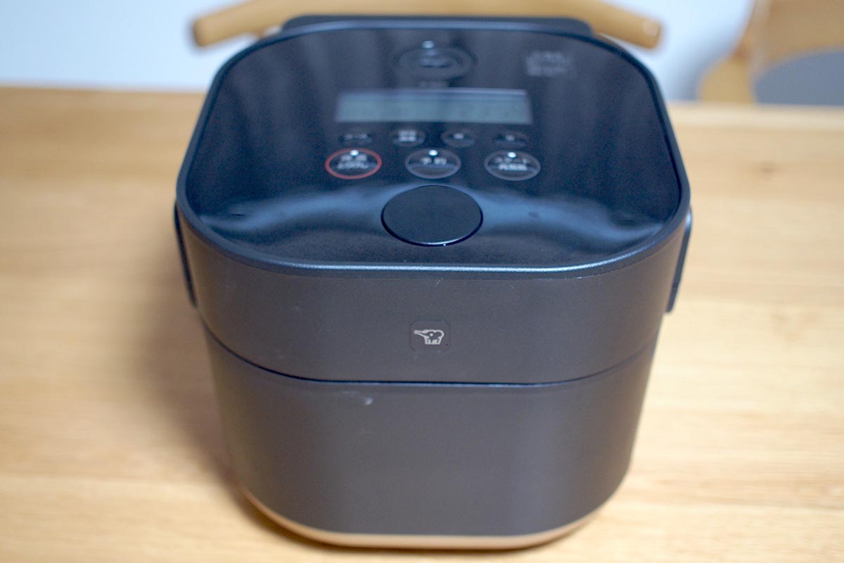 ほったらかしで2品同時にできる! 象印の自動調理なべが想像以上に使い